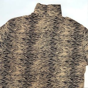 FINAL🚨DONATING SOON‼️ y2k Wavey Print Mock Neck Stretch Top